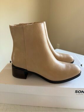 Sonoma Leather Ankle Boots - Women's Classic Chelsea Style